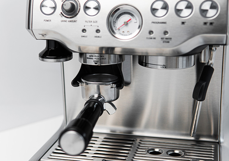 Espresso Machine With a Built-in Grinder